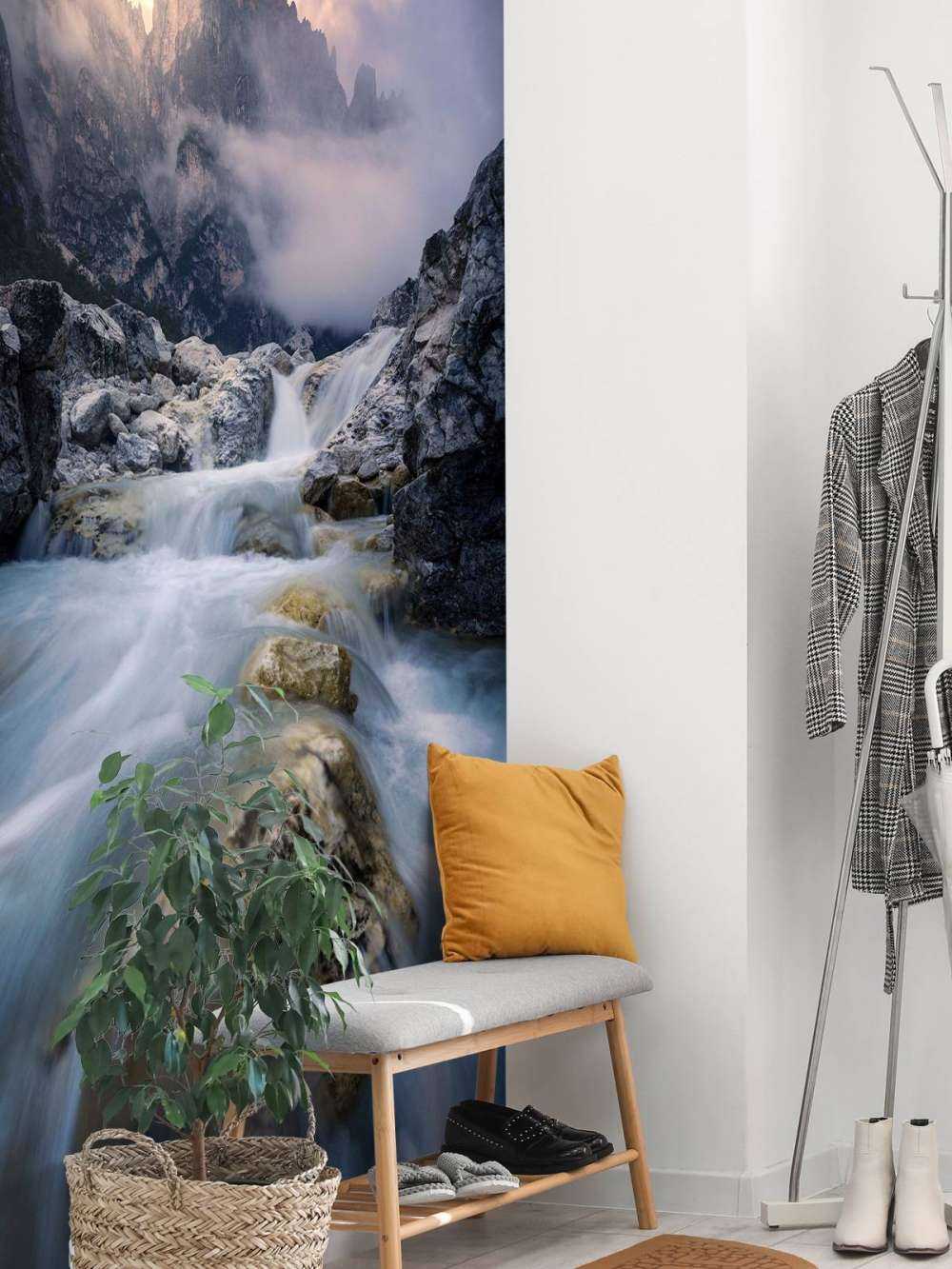 Bergstroom in de Schemering