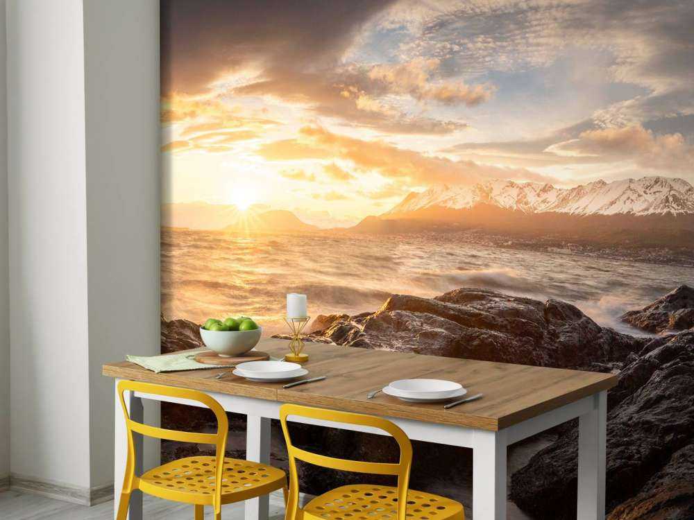 Gouden Zonsondergang Aan Bergkust