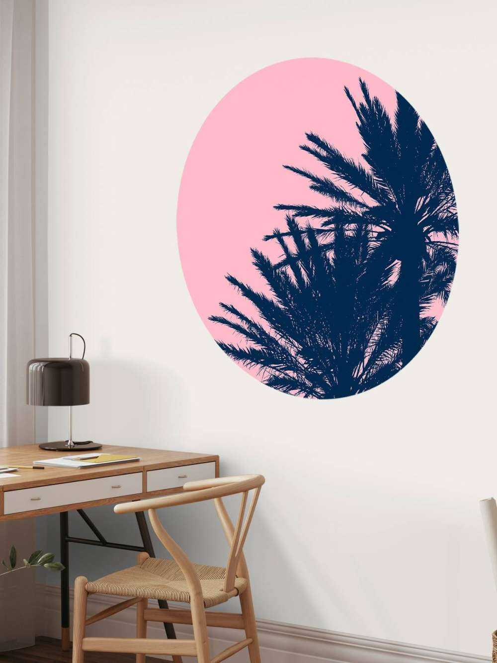 Palmbomen met roze achtergrond