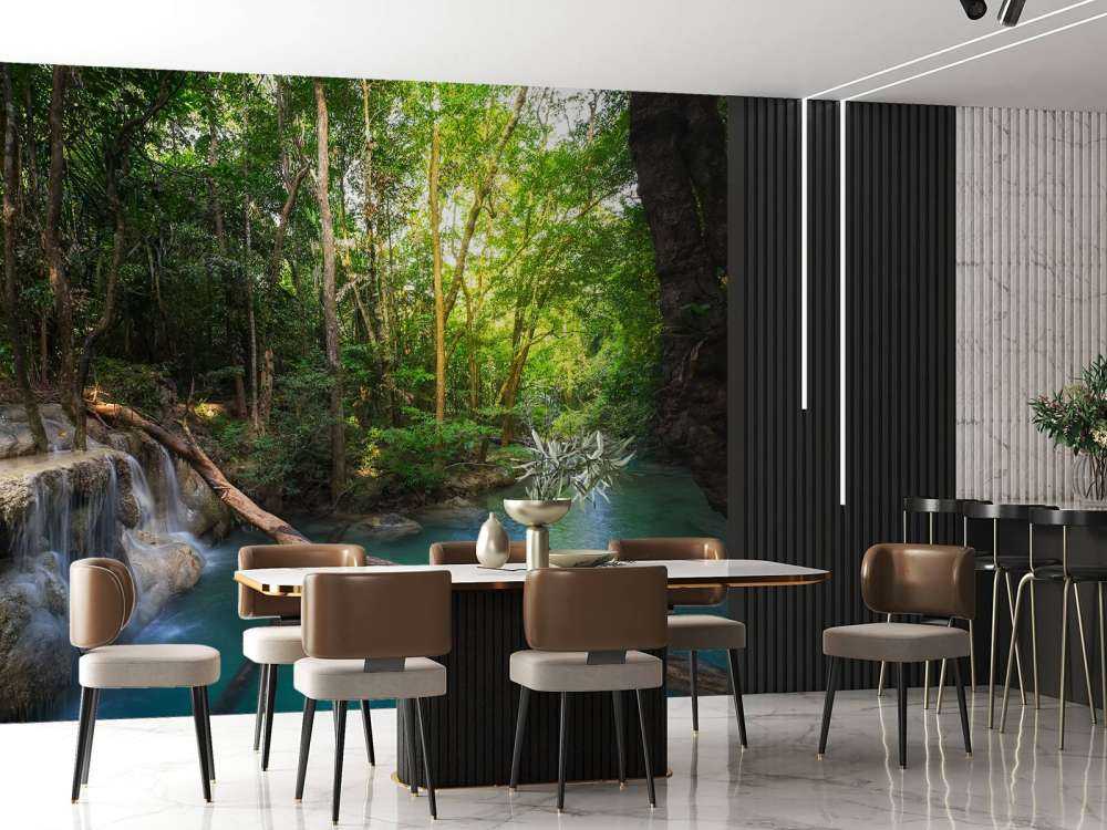 Waterval in een tropisch regenwoud