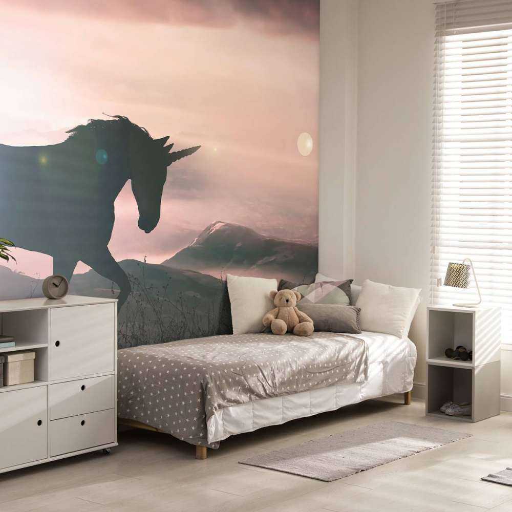 Unicorn bij een zonsondergang