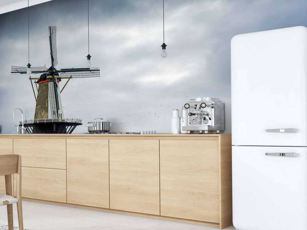 Molen met storm golven