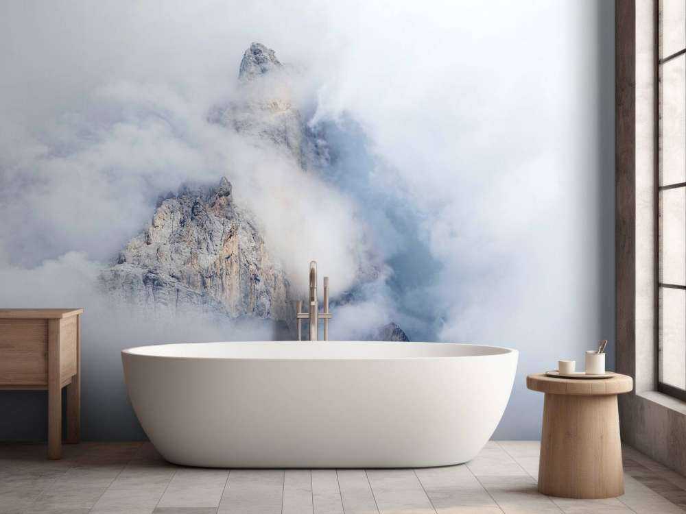 Verborgen Bergtoppen in de Mist