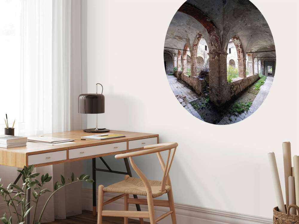 Verlaten Kloostergang in Verval