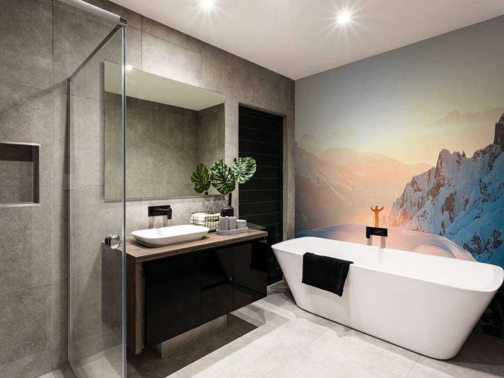 Zonsopkomst boven bergtoppen