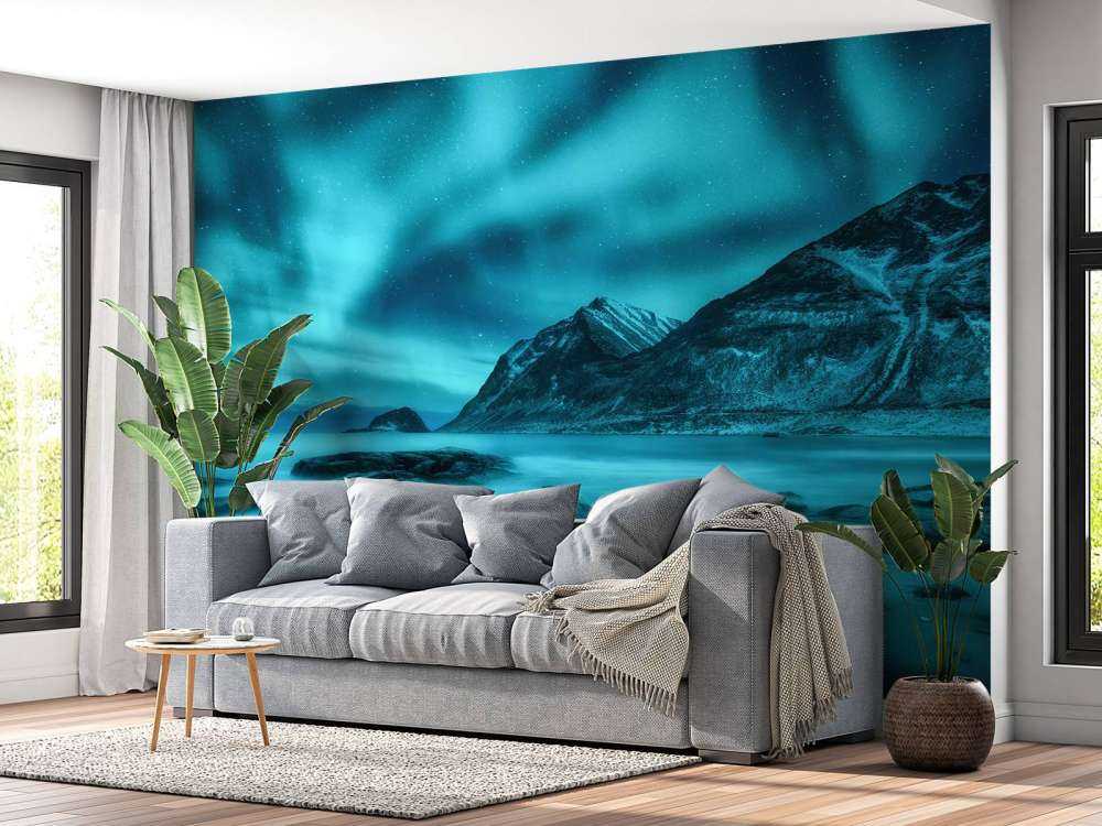 Blauw noorderlicht met bergen