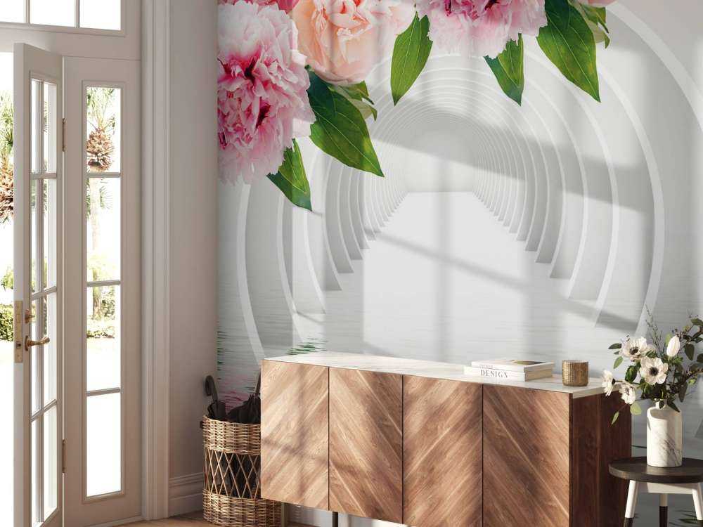 Tunnel met pioenrozen