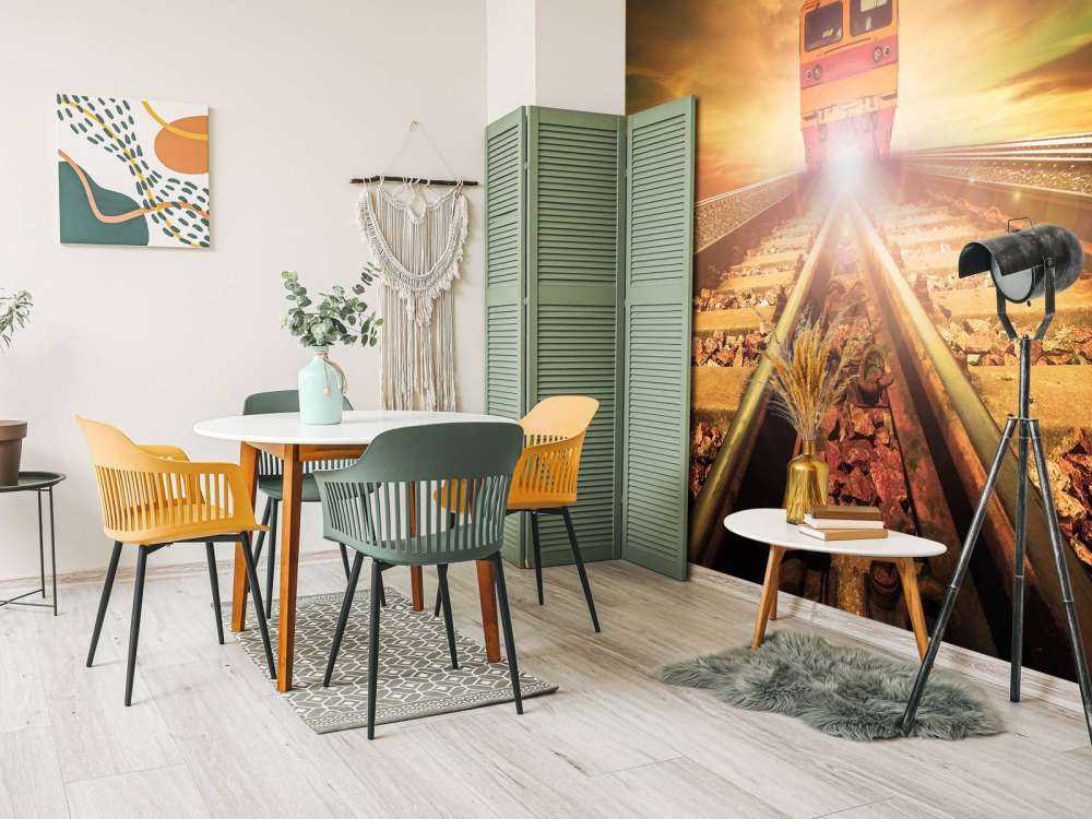 Trein bij zonsondergang