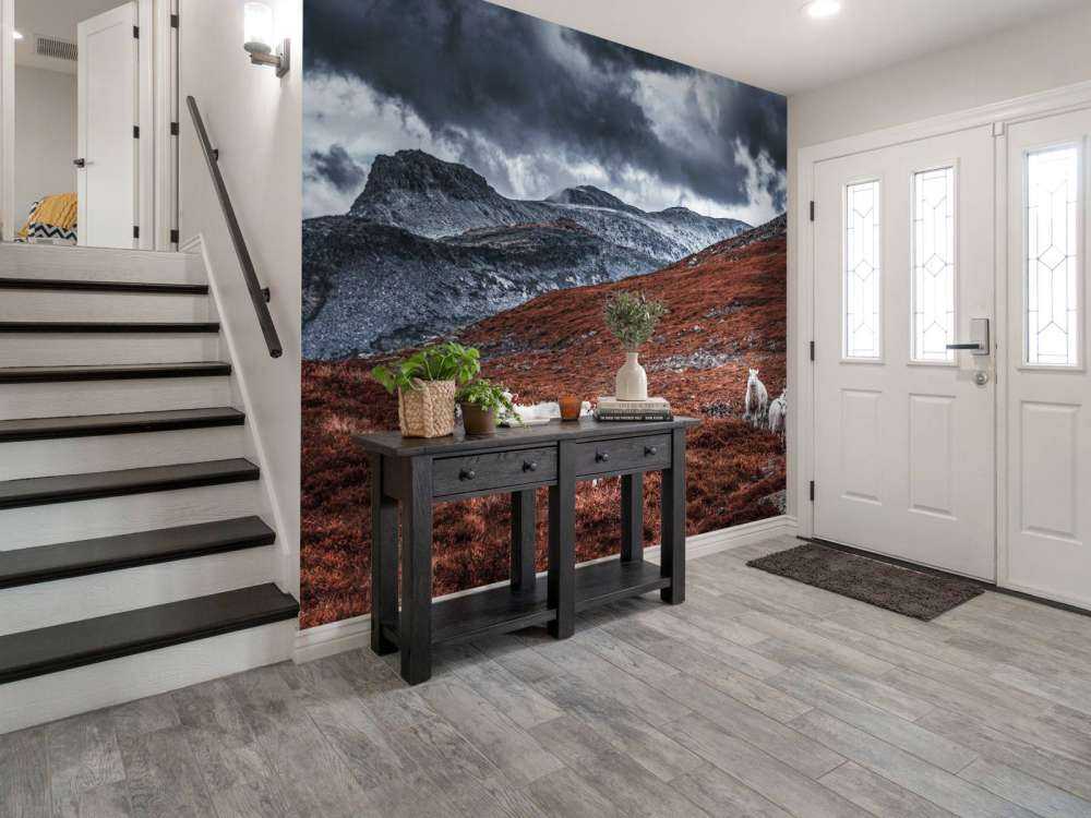 Schapen in roestkleurige bergen