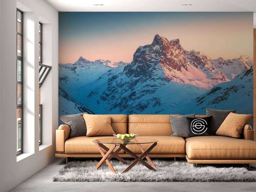 Avondlicht op bergvallei