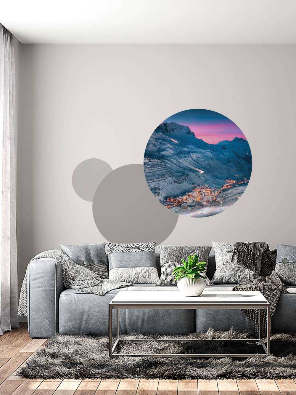 Sneeuwdorp onder paarse avondlucht