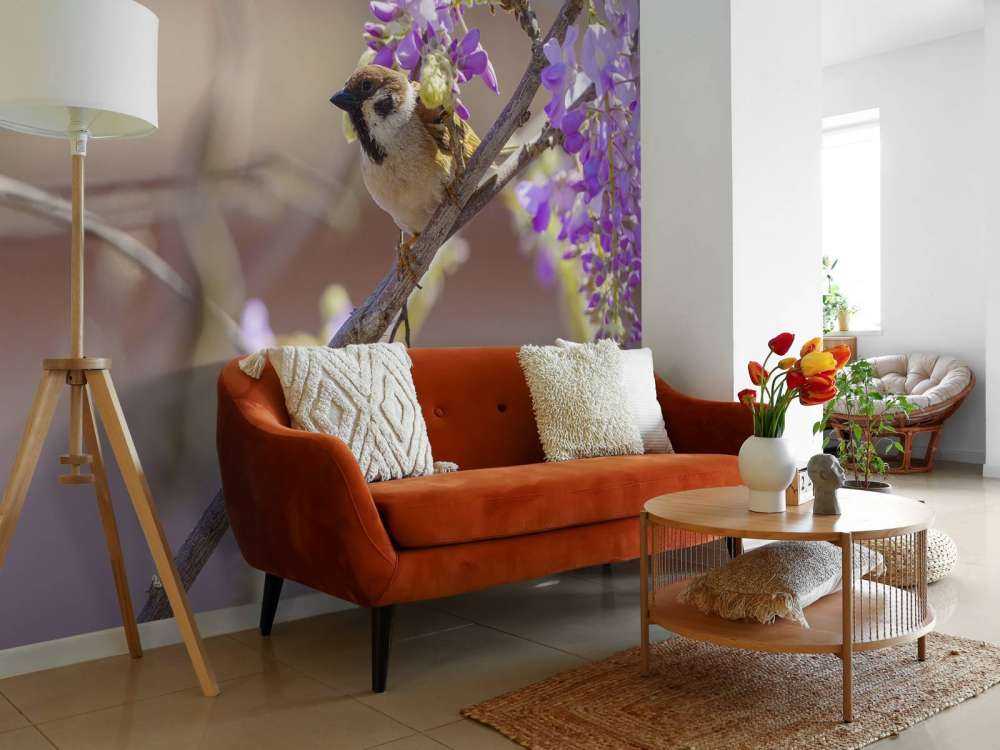 Mus en paarse bloemen