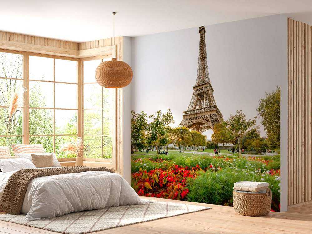 De Eiffeltoren vanuit het park