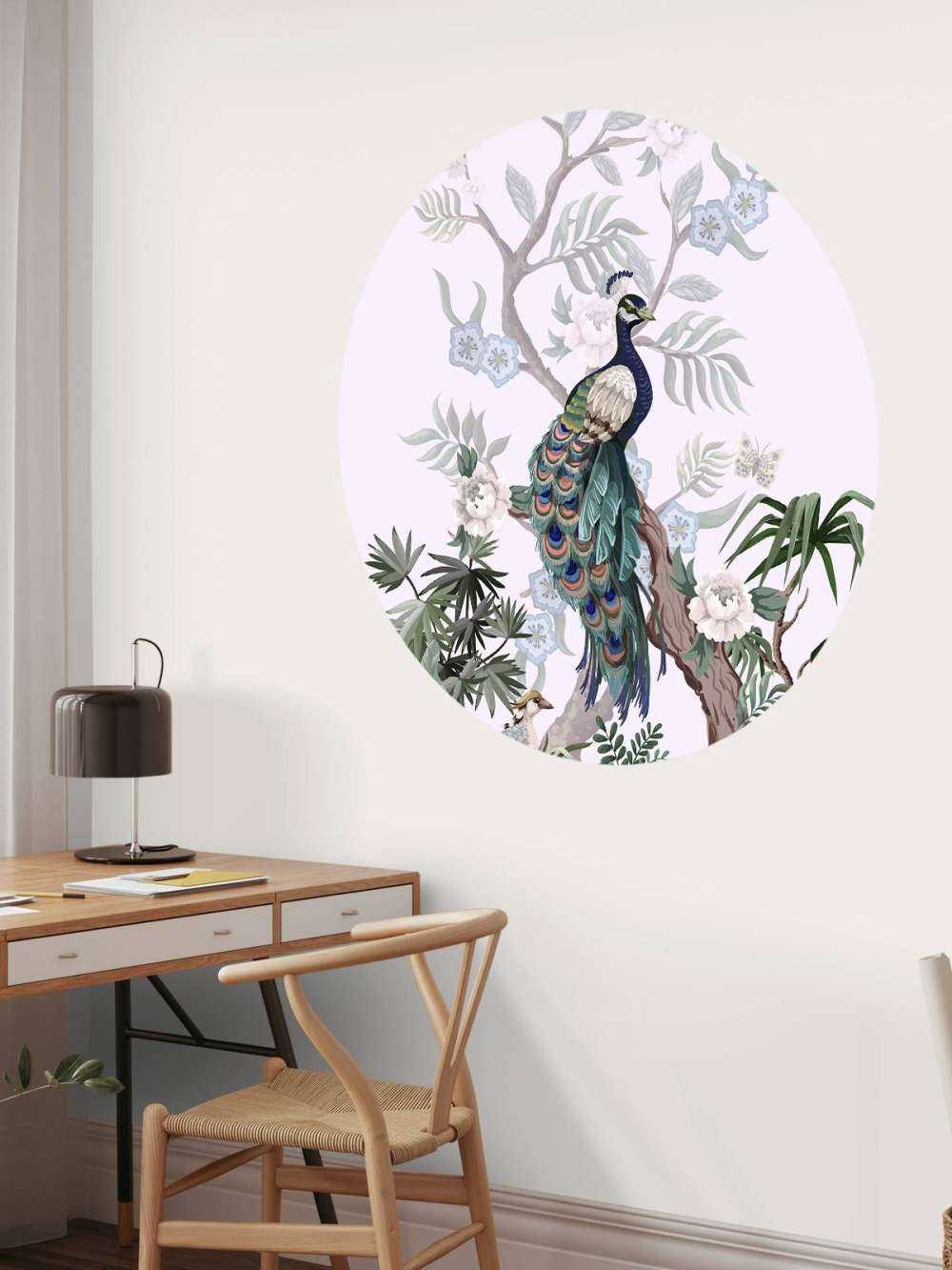 Pauwen en pioenrozen