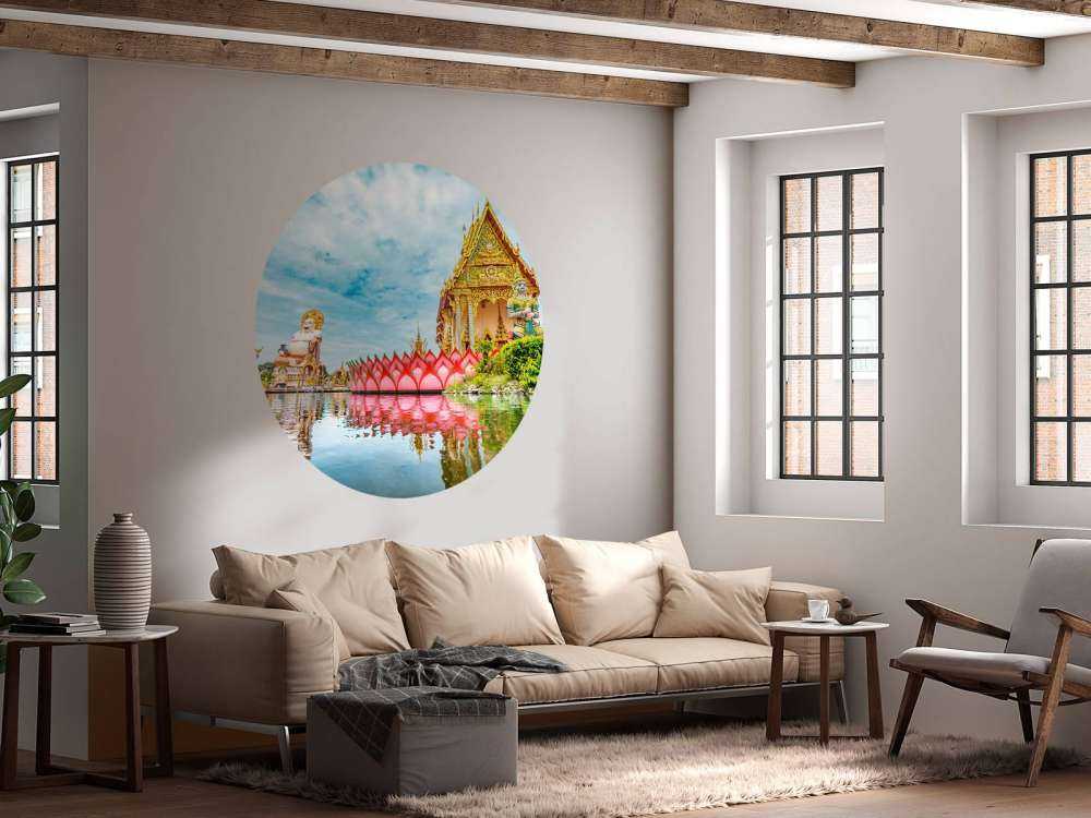 De Wat Plai Laem Boeddhistische tempel met standbeelden