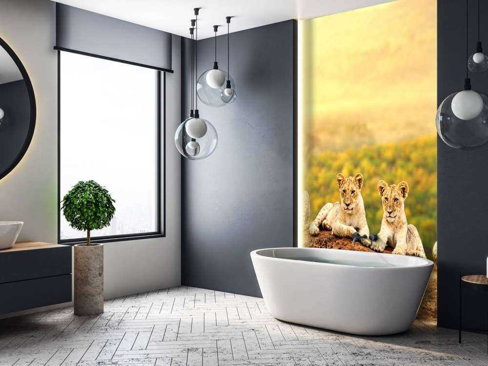 Leeuwenwelpen wachten op hun moeder