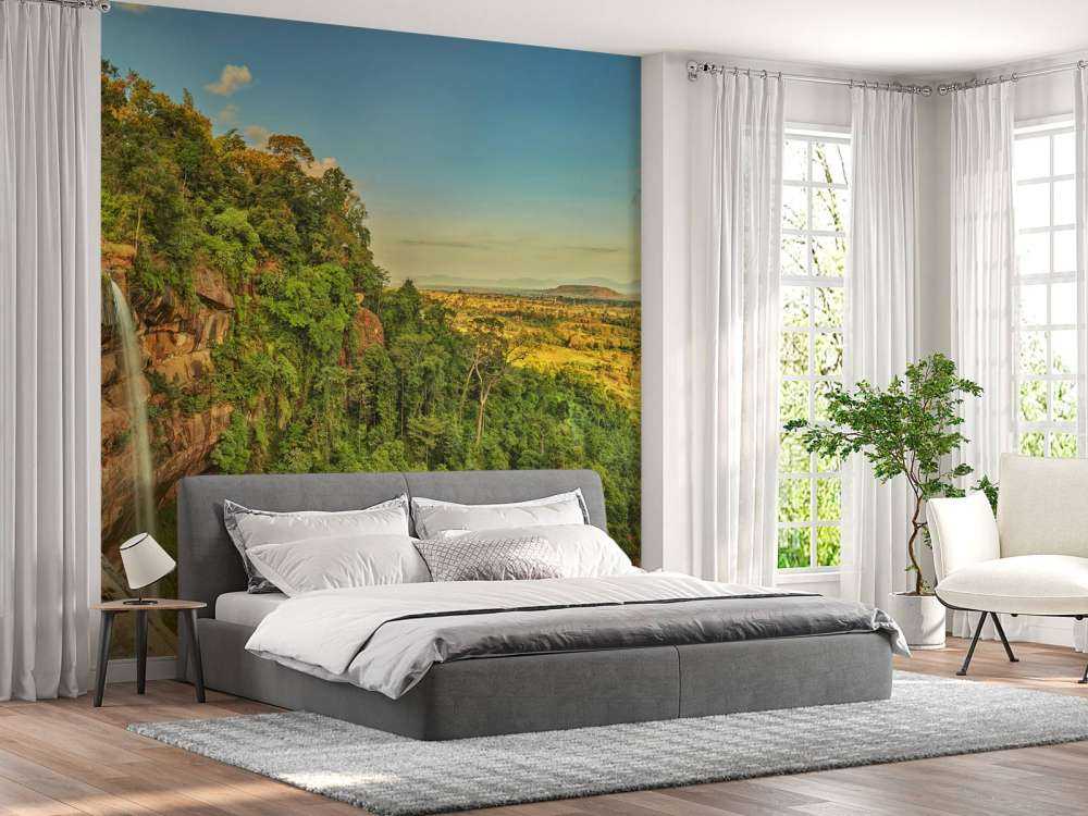 Waterval bij een klif