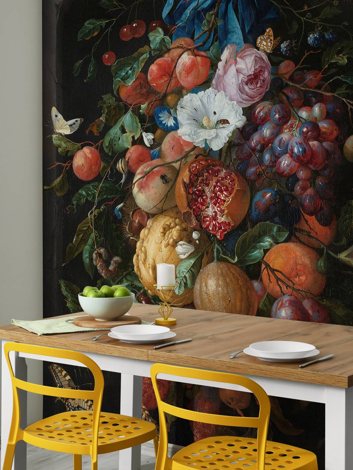 Festoen van vruchten en bloemen