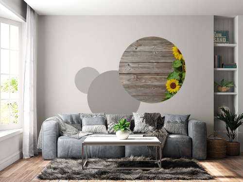 Zonnebloemen en hout