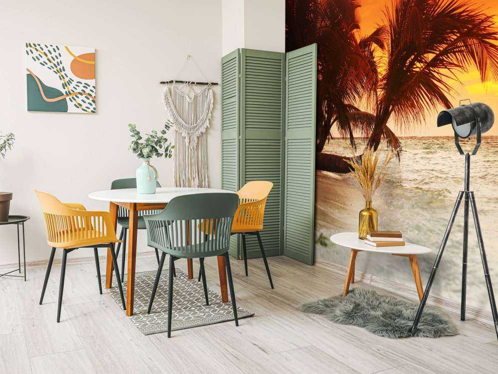 Palmbomen met een rode lucht