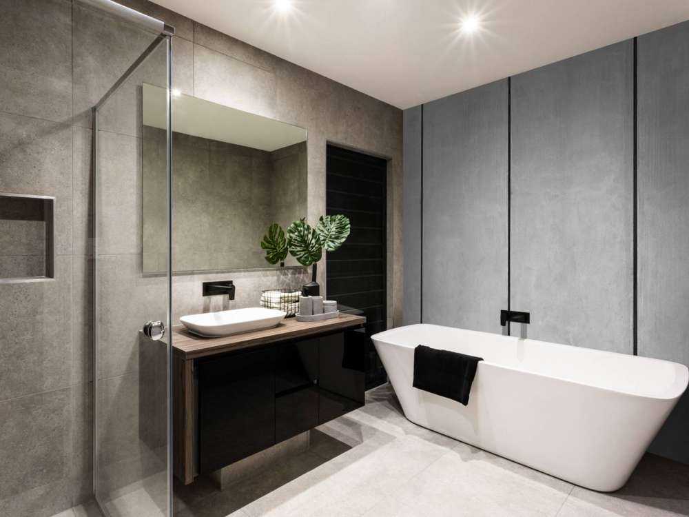 Stukken betonnen muur