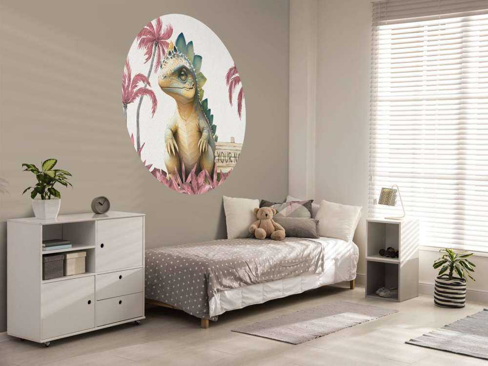 Baby stegosaurus in de jungle roze