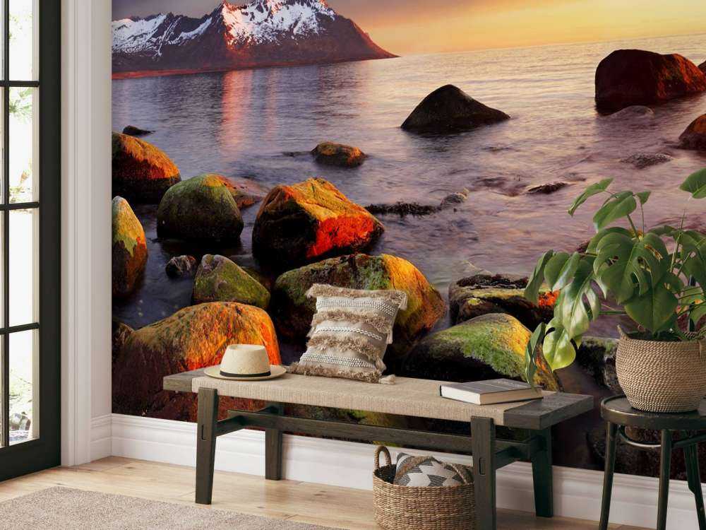 Zonsondergang aan de kust van Noorwegen