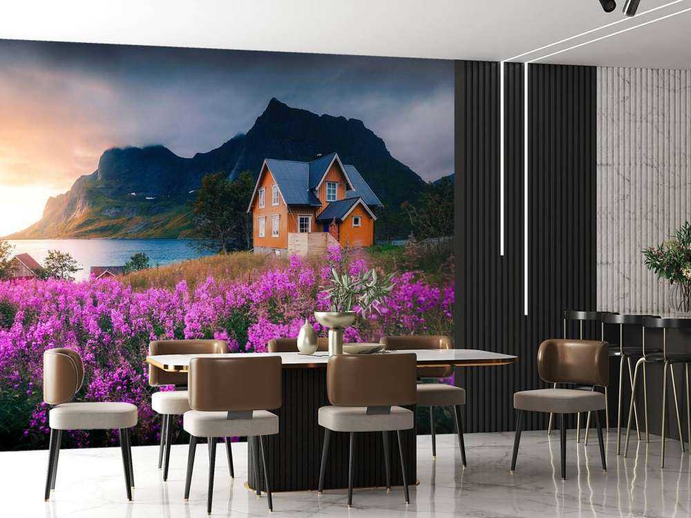 Oranje huis aan paarse fjord