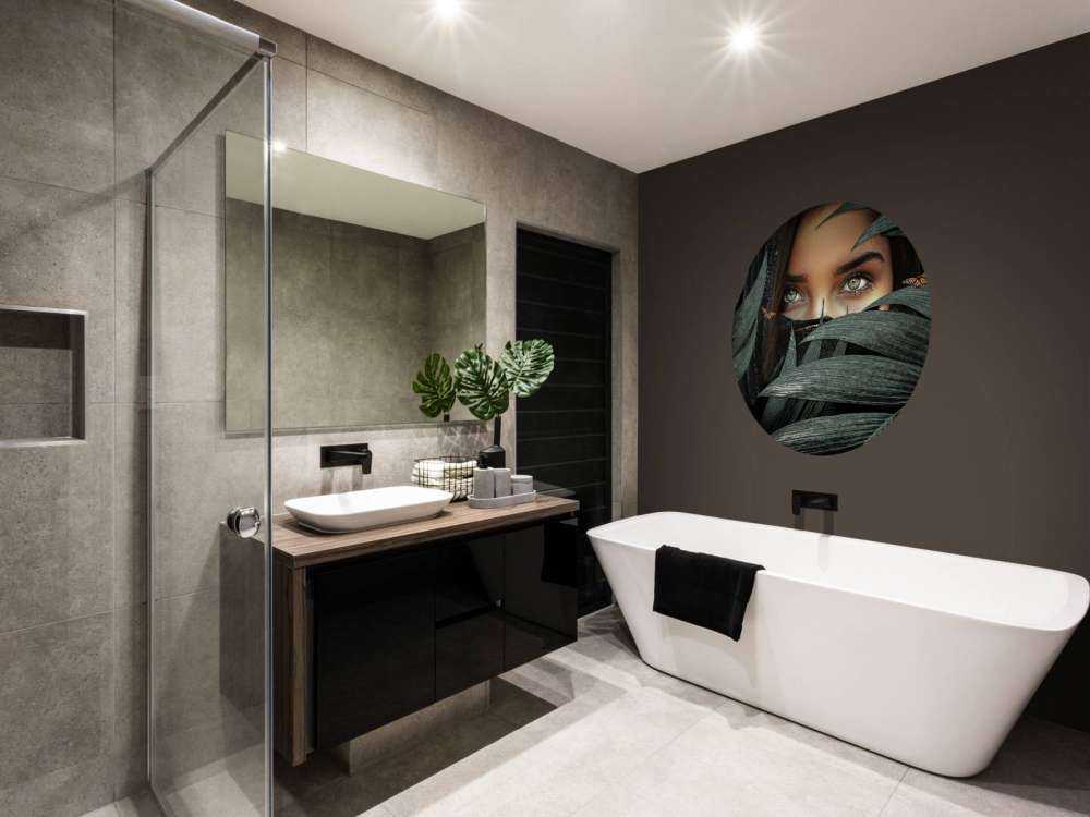 Groene blik tussen palmen