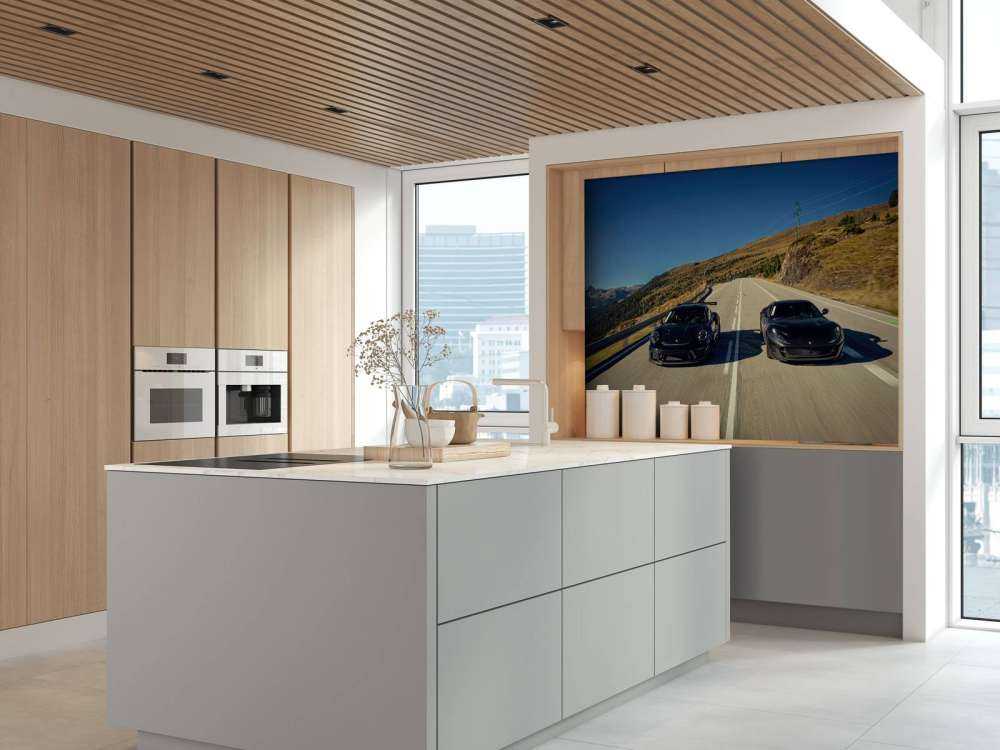 Zwarte supercars in bergen