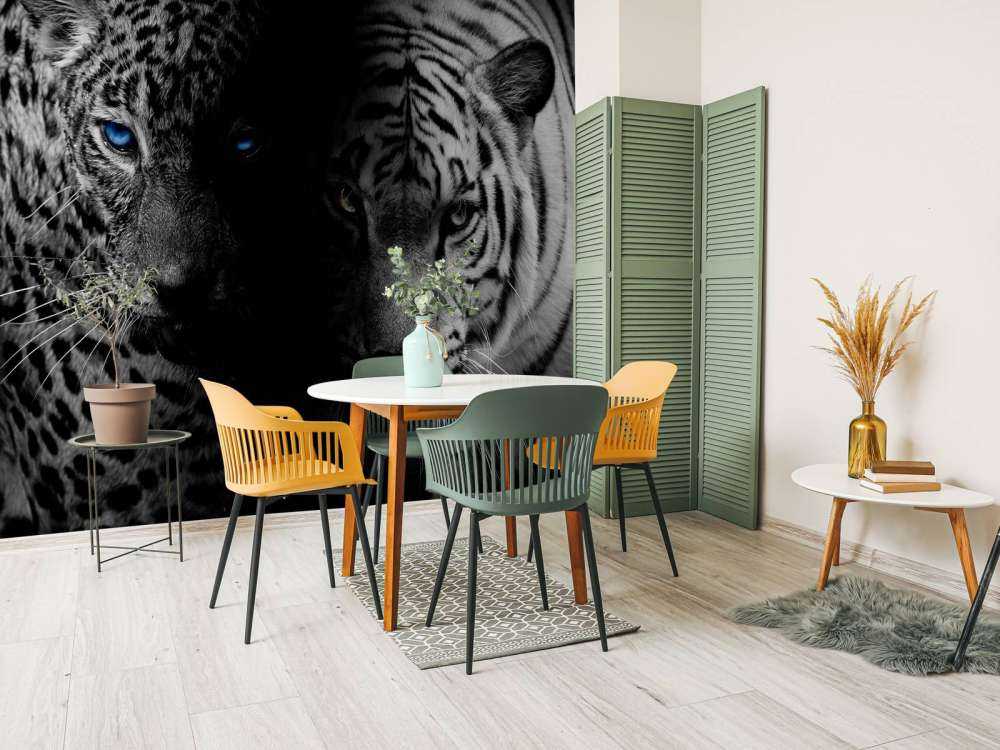 Tijger en luipaard in zwart-wit