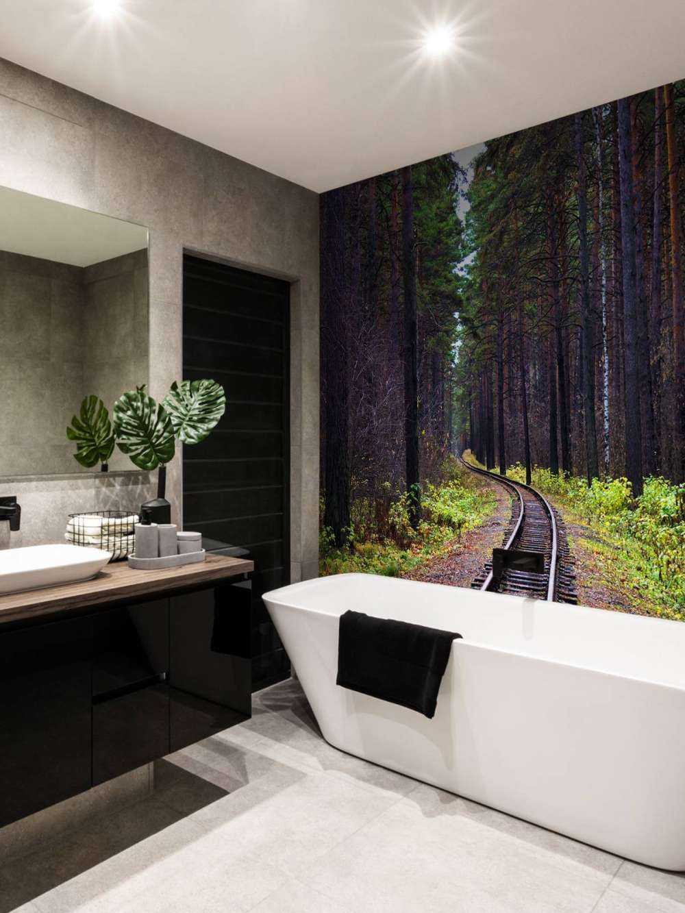 Spoorlijn door een bos