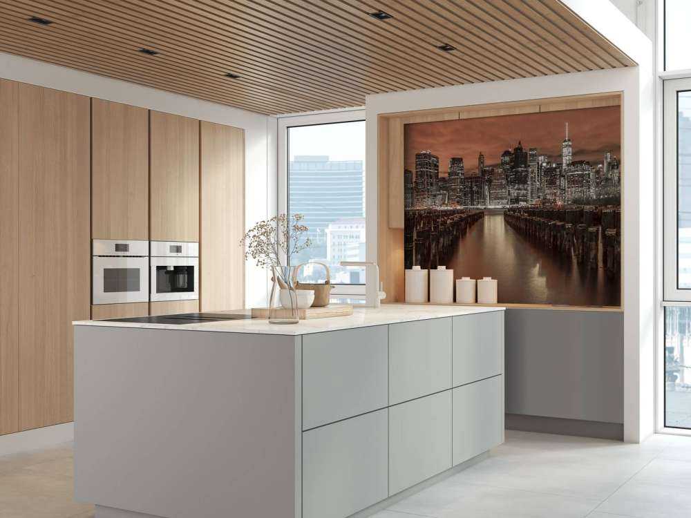 Manhattan skyline met golfbrekers