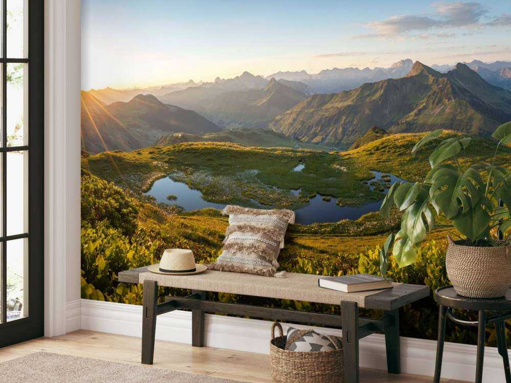 Zonlicht over bergvallei