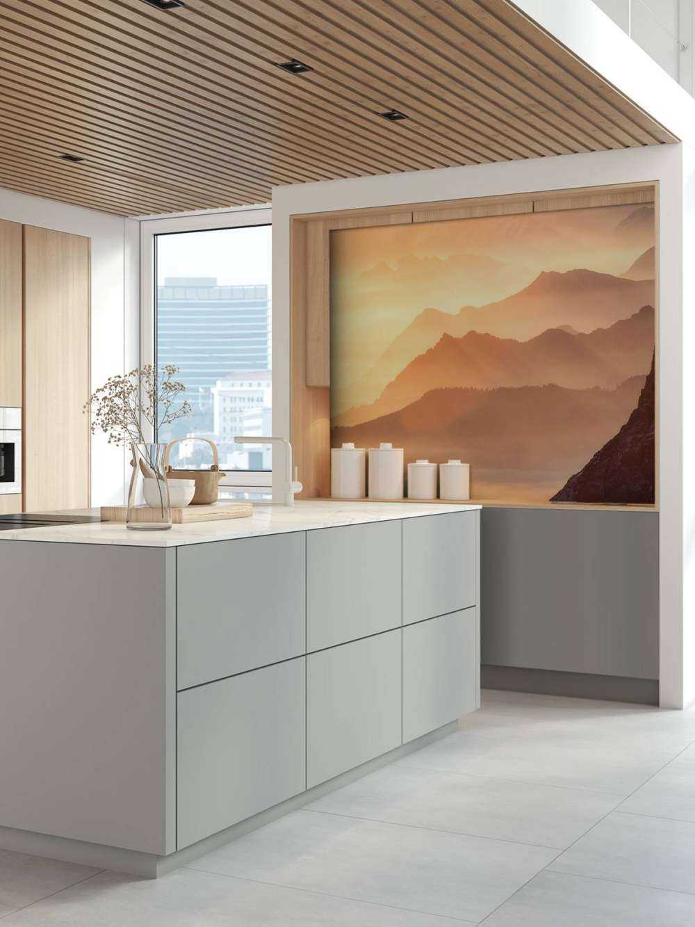 Gelaagde bergsilhouetten bij zonsopkomst