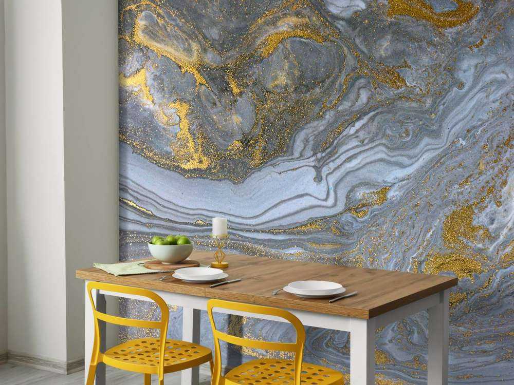 Grijze verf met gouden glitters