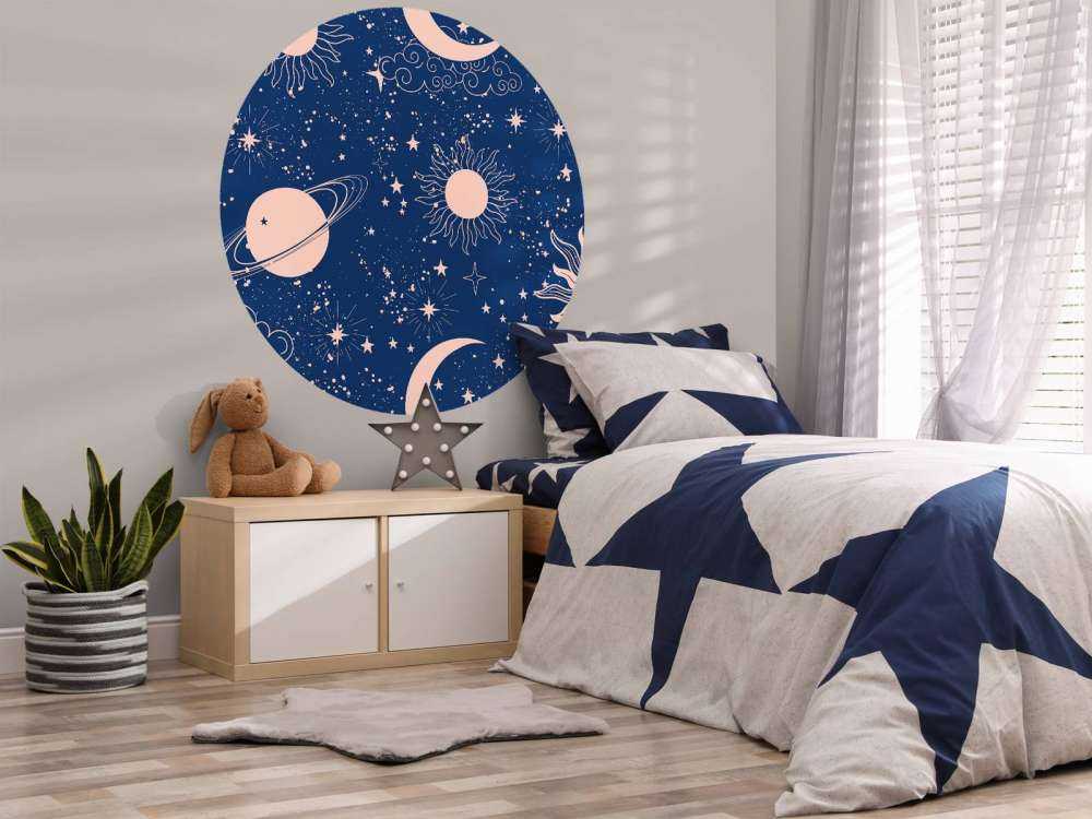 Nachtelijke zon en maanhemel