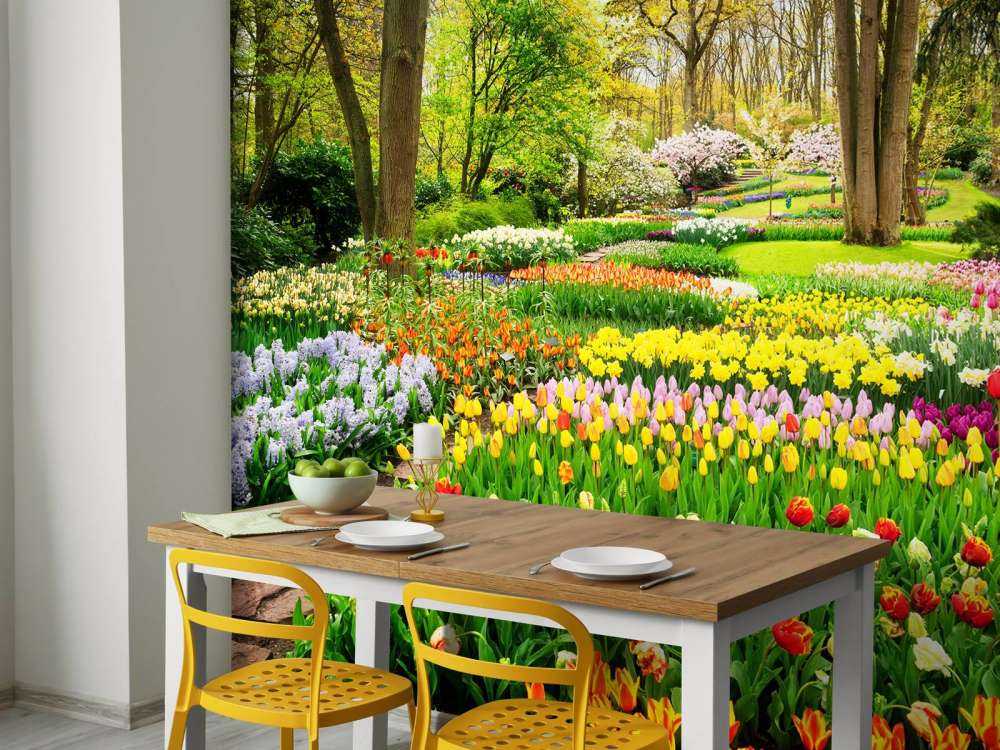 Tulpencreaties in een park