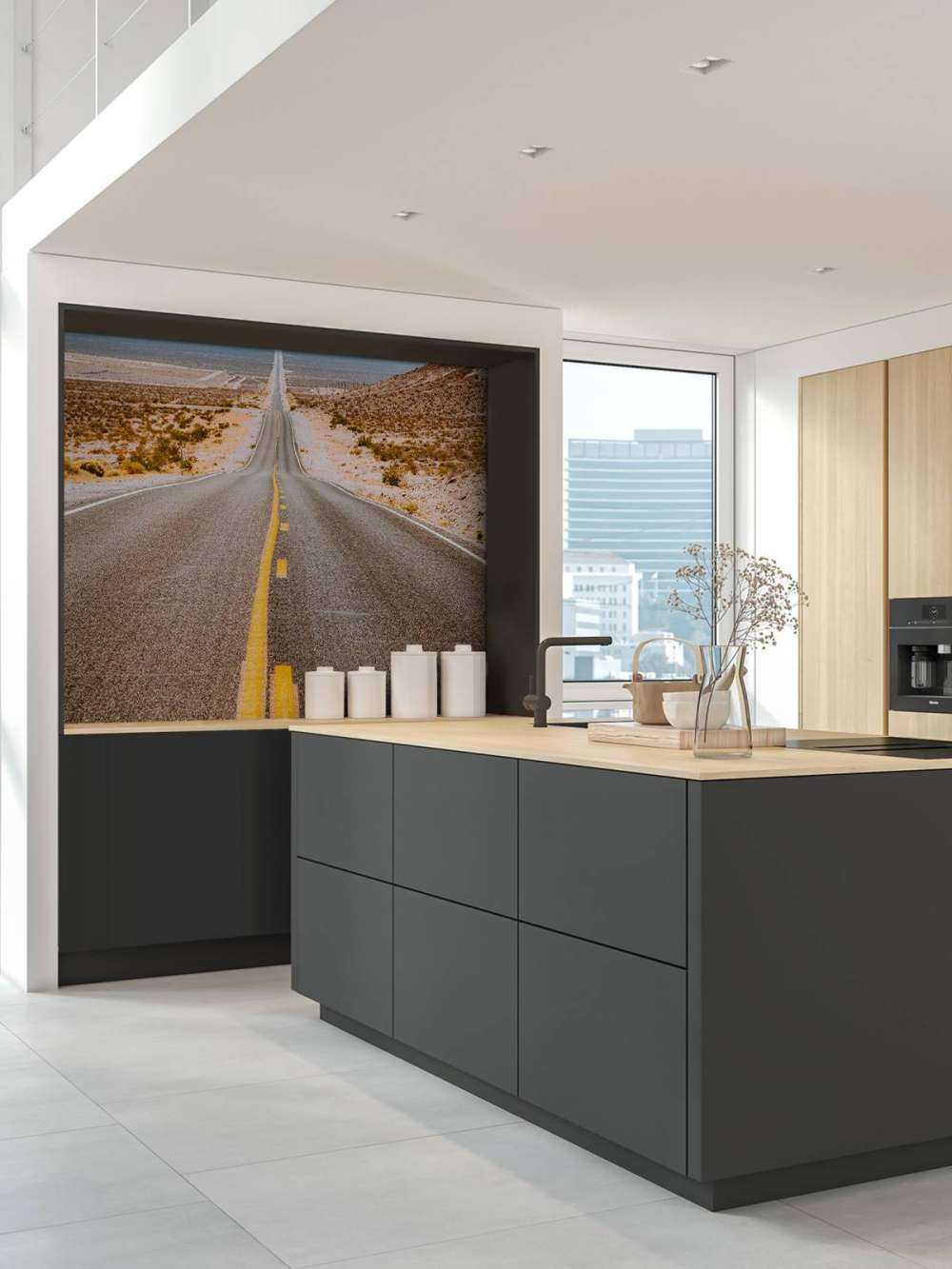 Snelweg door een woestijn