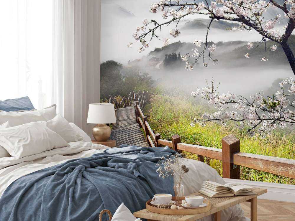 Berg met brug naar Bloesem