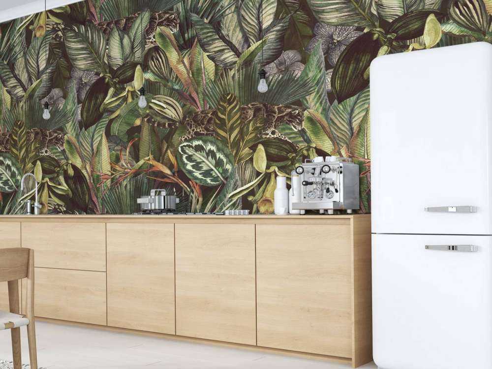 Luipaard tussen de bladeren