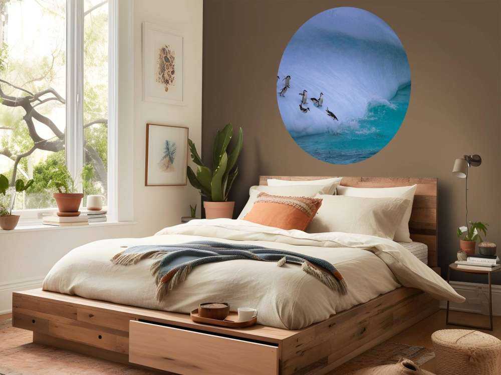 Pinguïns glijden van een helling af