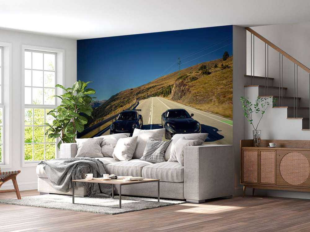 Zwarte supercars in bergen