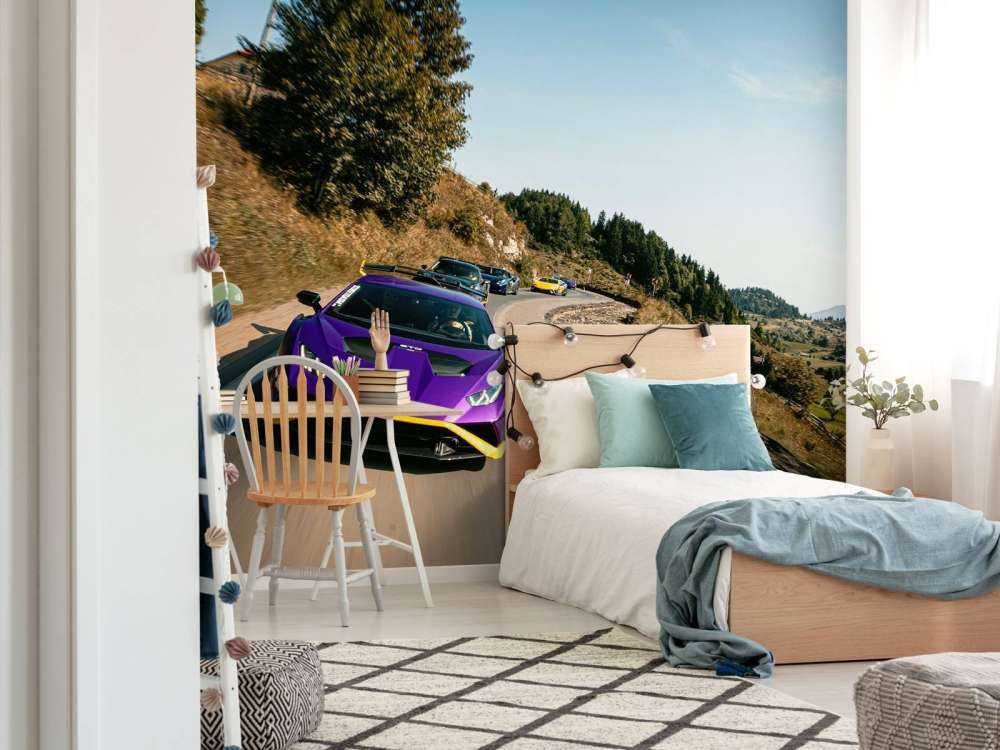 Supercar konvooi door de bergen