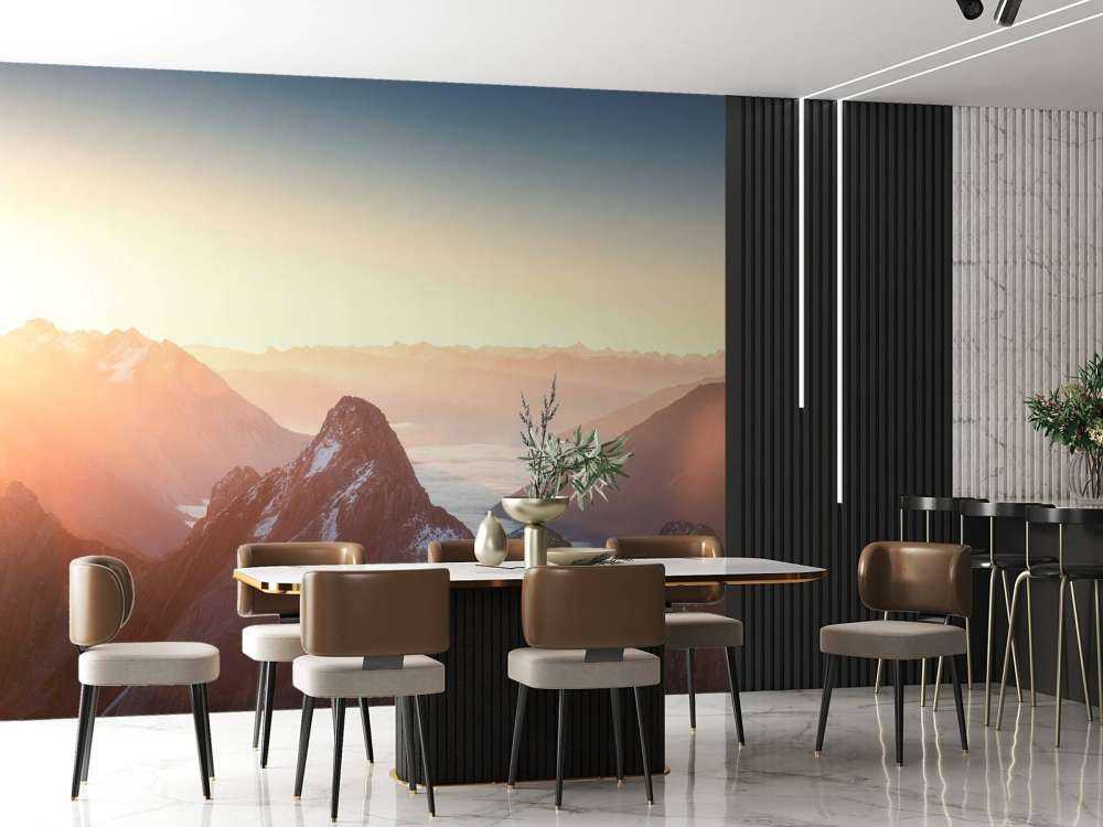 Zonsopkomst Boven Bergsilhouetten