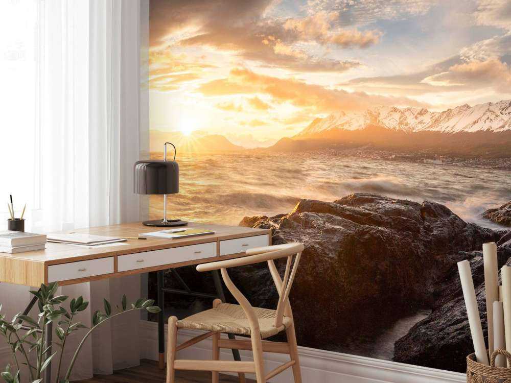 Gouden Zonsondergang Aan Bergkust