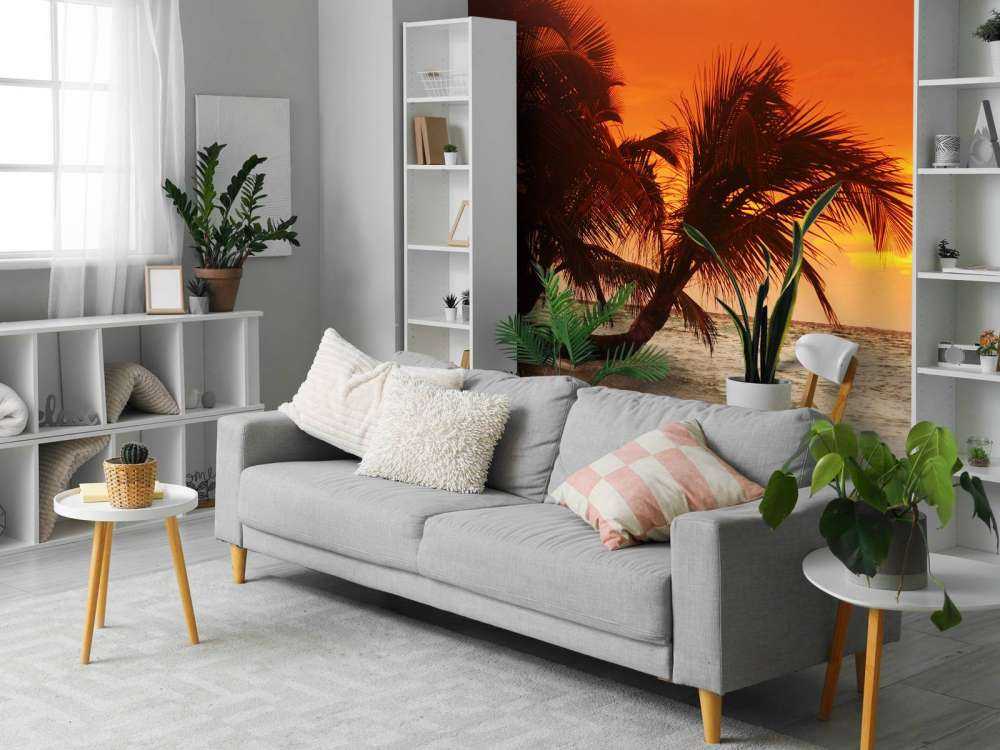 Palmbomen met een rode lucht