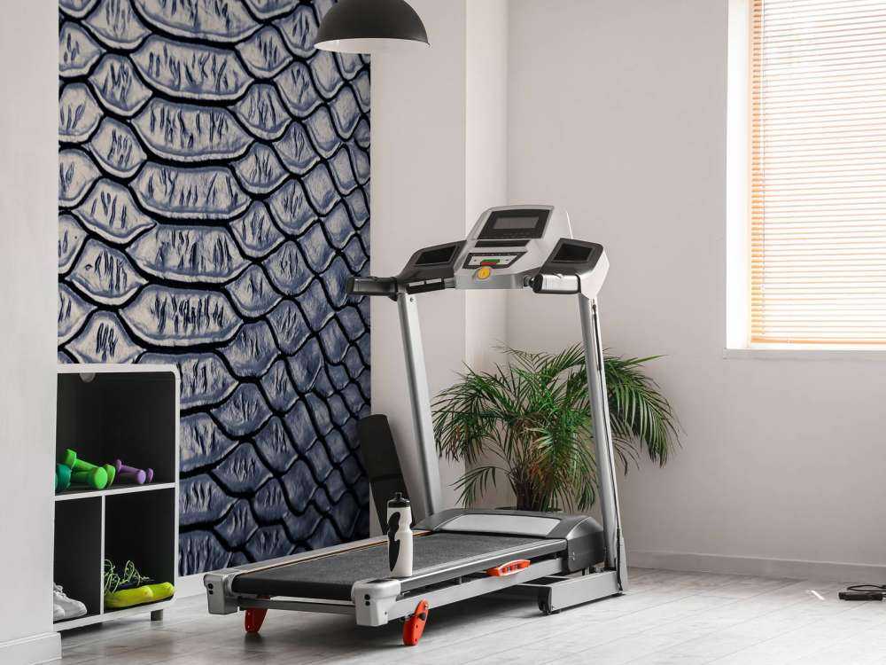 Donkere slangenhuid print