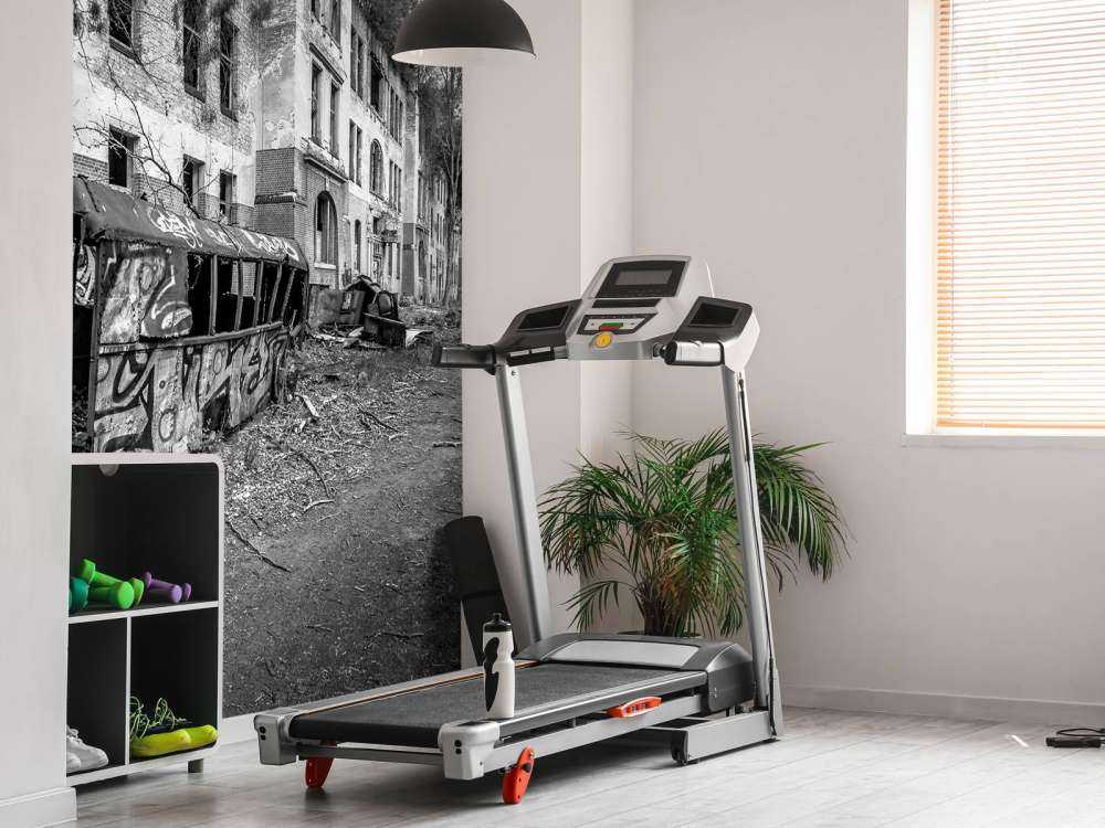 Verlaten dorpje met graffiti