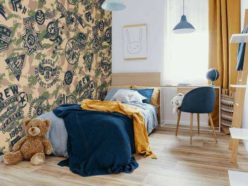Camouflage met logo's 
